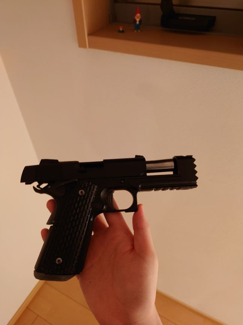 東京マルイ STRIKE WARRIOR ストライクウォーリア ガスガン