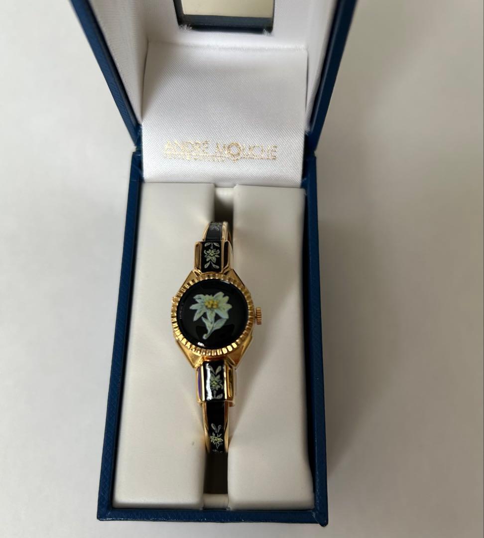 アンドレア・モーレ ゴールドバングル時計