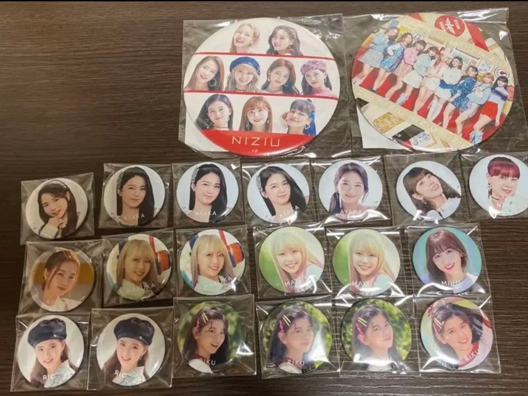 niziu メキハピ　ステステ　テクピク　ポピシェキ　缶バッジ