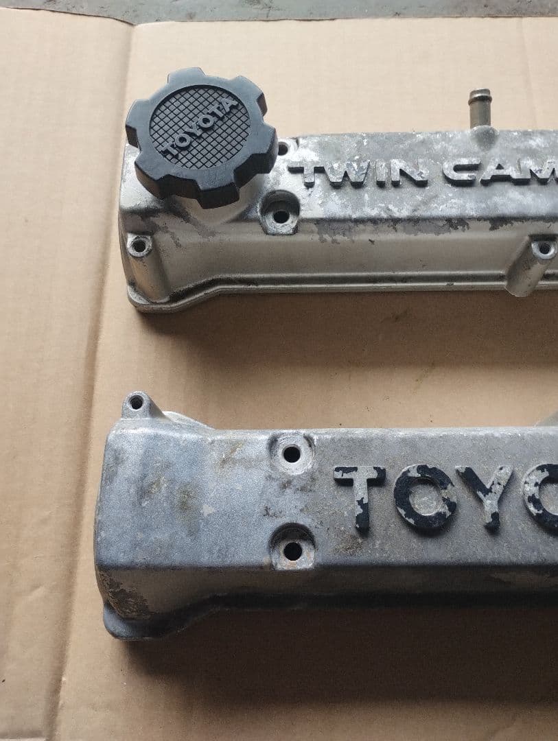 TOYOTA 1600 ツインカム 16バルブ エンジン部品　4AG