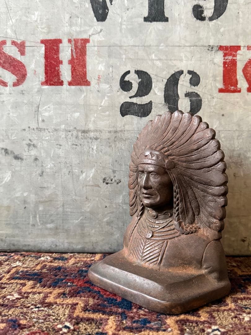 Indian Bookend ／single