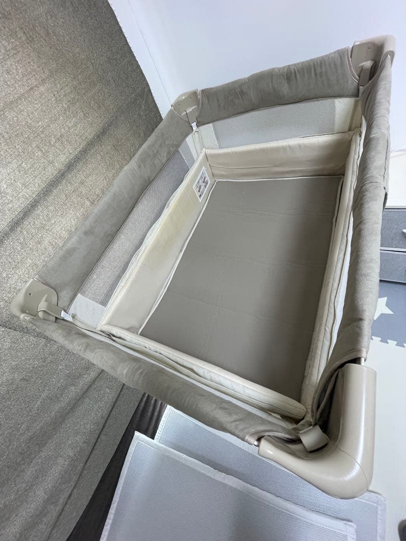 アップリカ　ココネルエアープラス　ベビーベッド　10mois ディモワ　マット