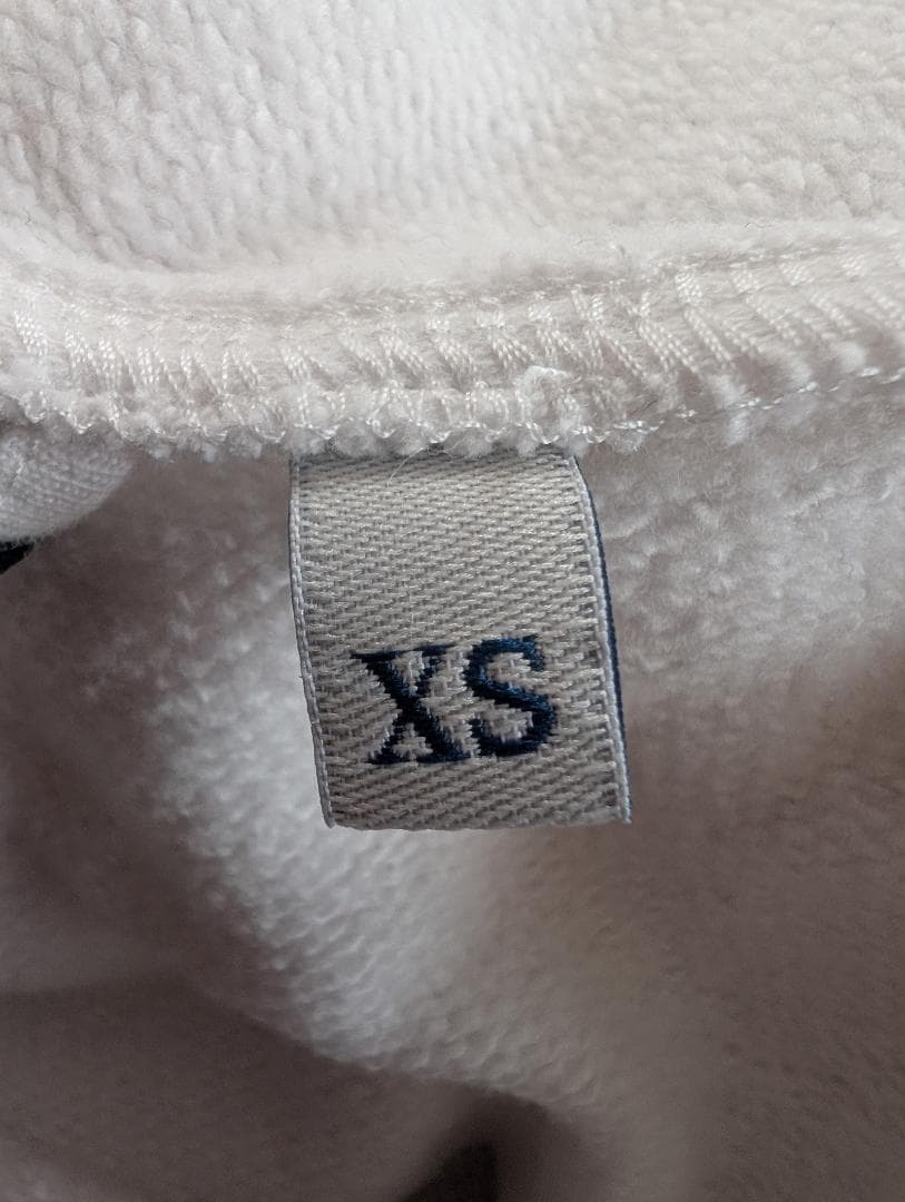 58☆琉球　極美品・タグ付】モンクレール パーカー サイズXS レディース