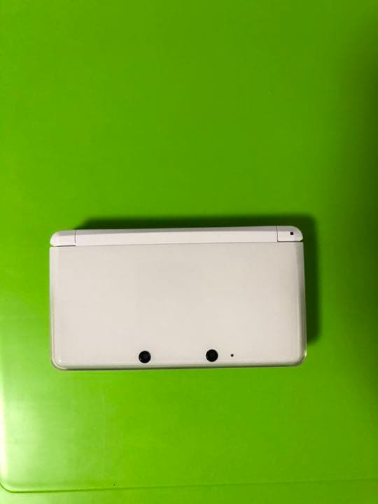 ニンテンドー3DS ピュアホワイト