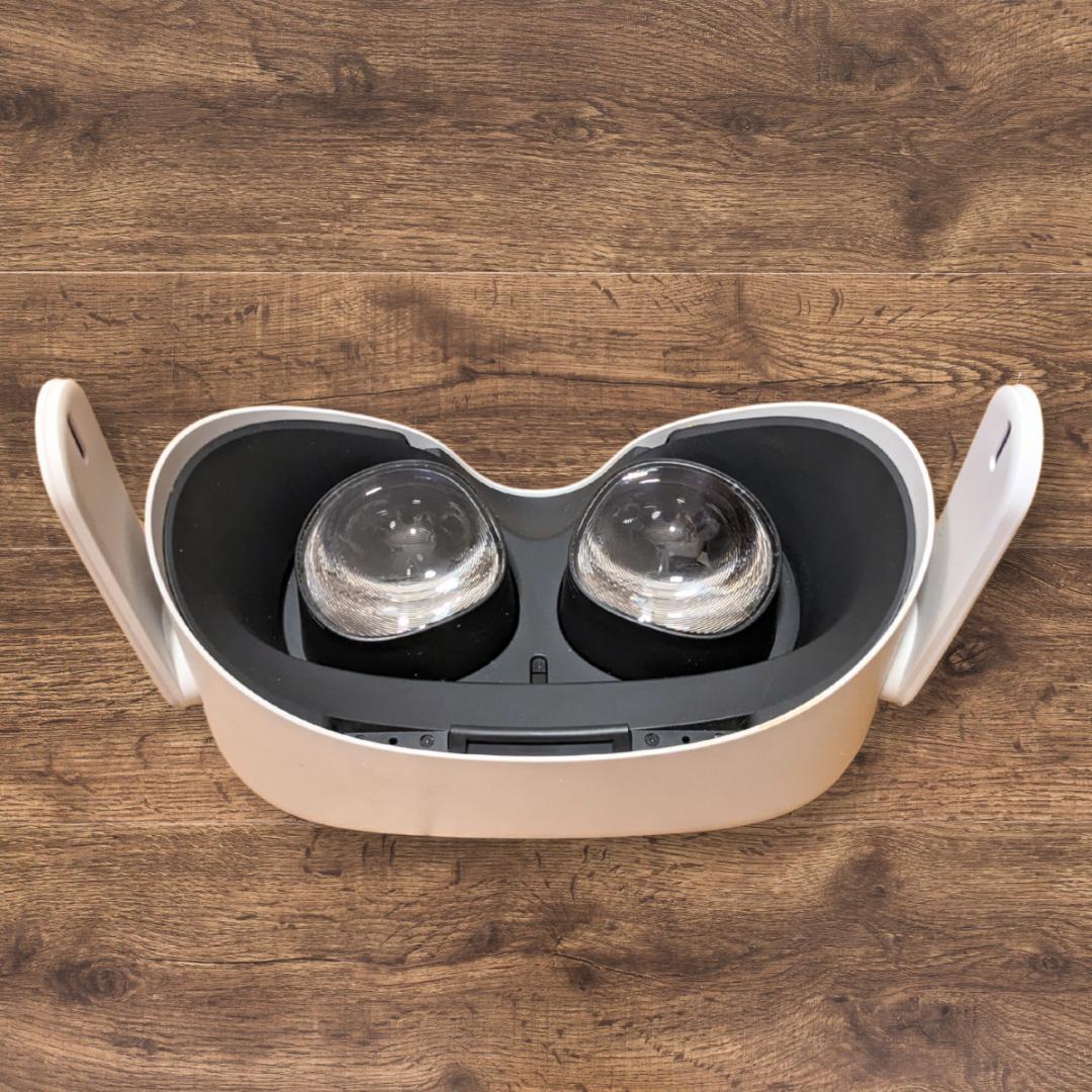 【美品】 Quest 2 （)本体【動作確認済】