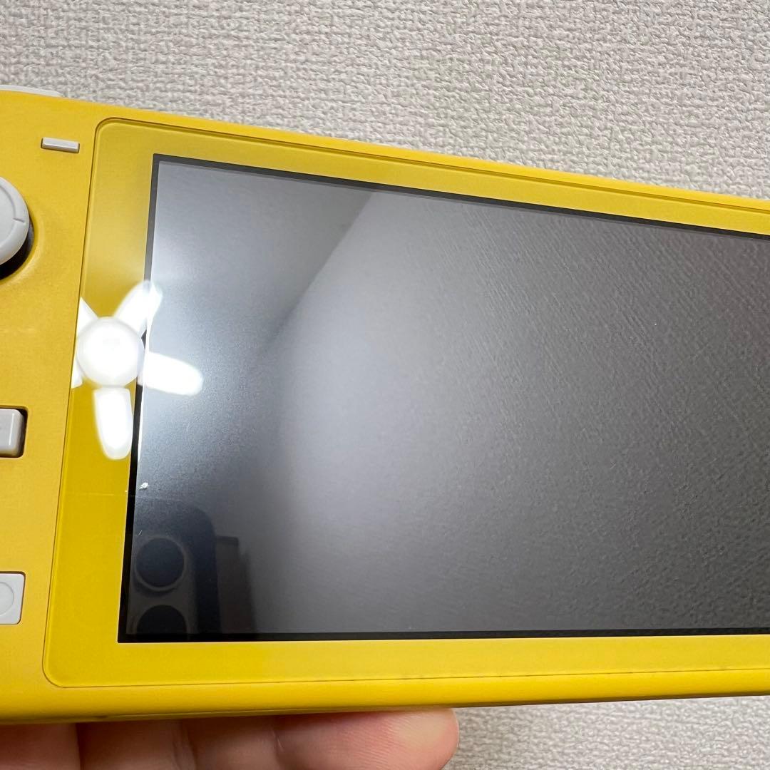 ひ*ん様 スイッチライト SwitchLite イエロー 本体 2020年製 完