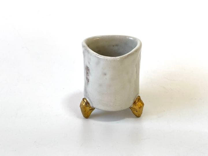 作家物　三輪和彦　萩焼　三つ足盃　筒盃　筒杯　ぐい呑　三輪休雪