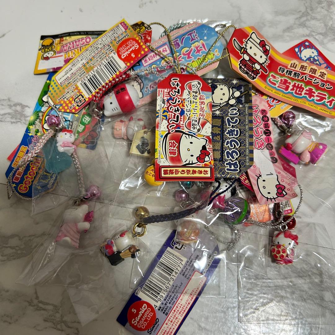 レア　サンリオ　ハローキティ　ご当地キティ　ストラップ　根付　13個まとめ売り