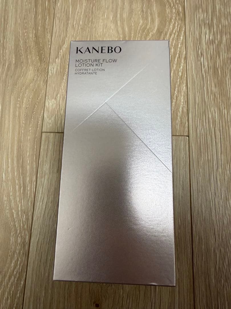 【新品】カネボウ　モイスチャーフロウローション　キット