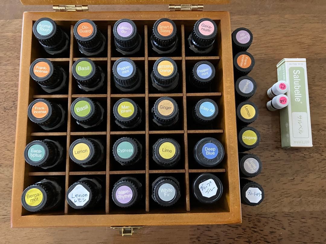 ドテラ精油15ml 21本 5ml 11本、サルベル、ケース付 入浴剤や石鹸作り