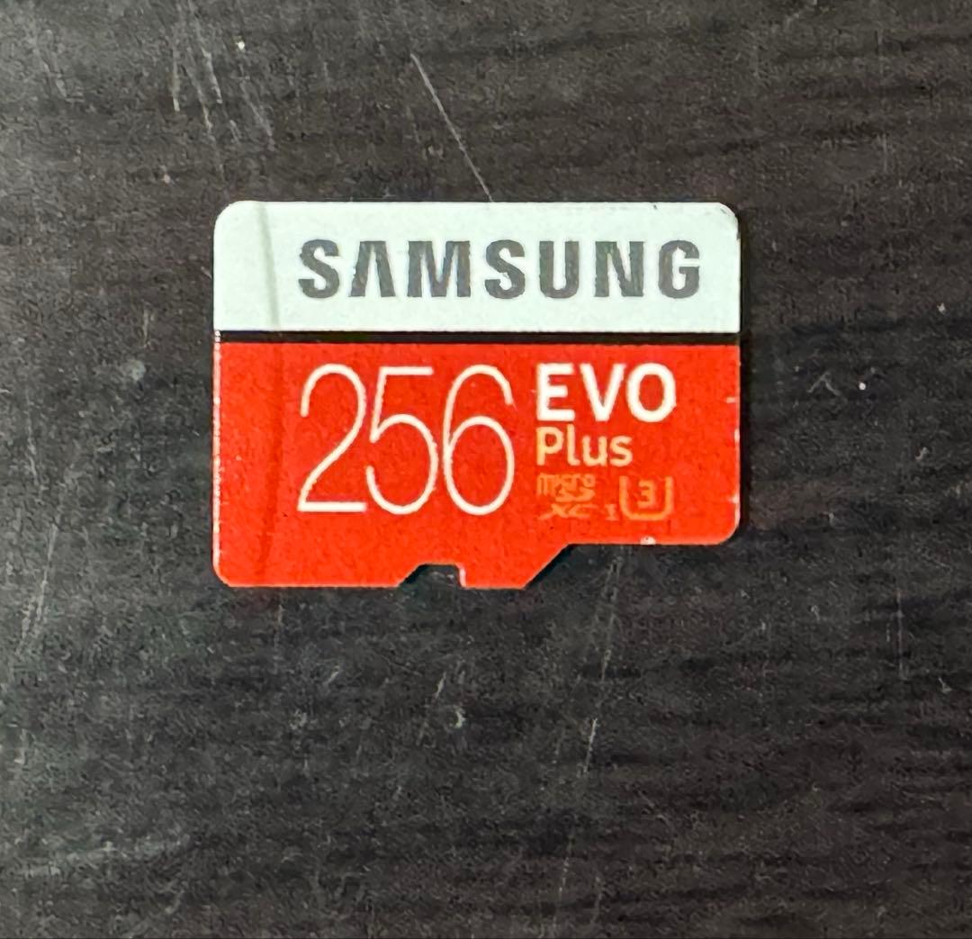 ニンテンドースイッチ　保護フィルム付　プロコン．メモリーカード付