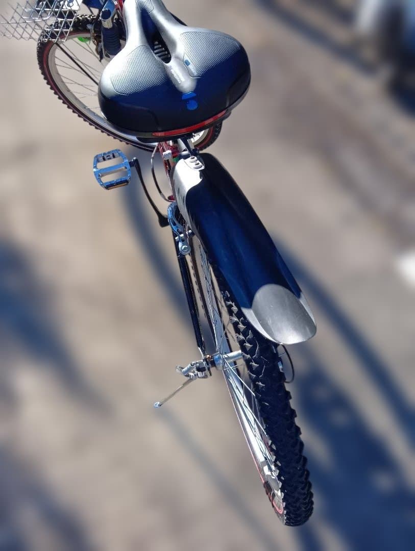 マウンテンバイク26インチ 赤