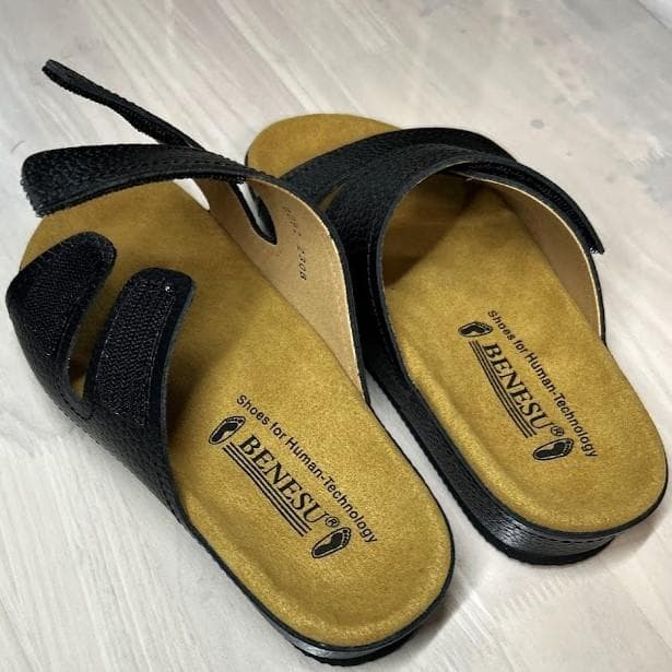 専用出品　新品 23㎝ 0092B ベネッシュ BENESUスリッパ 黒 室内履