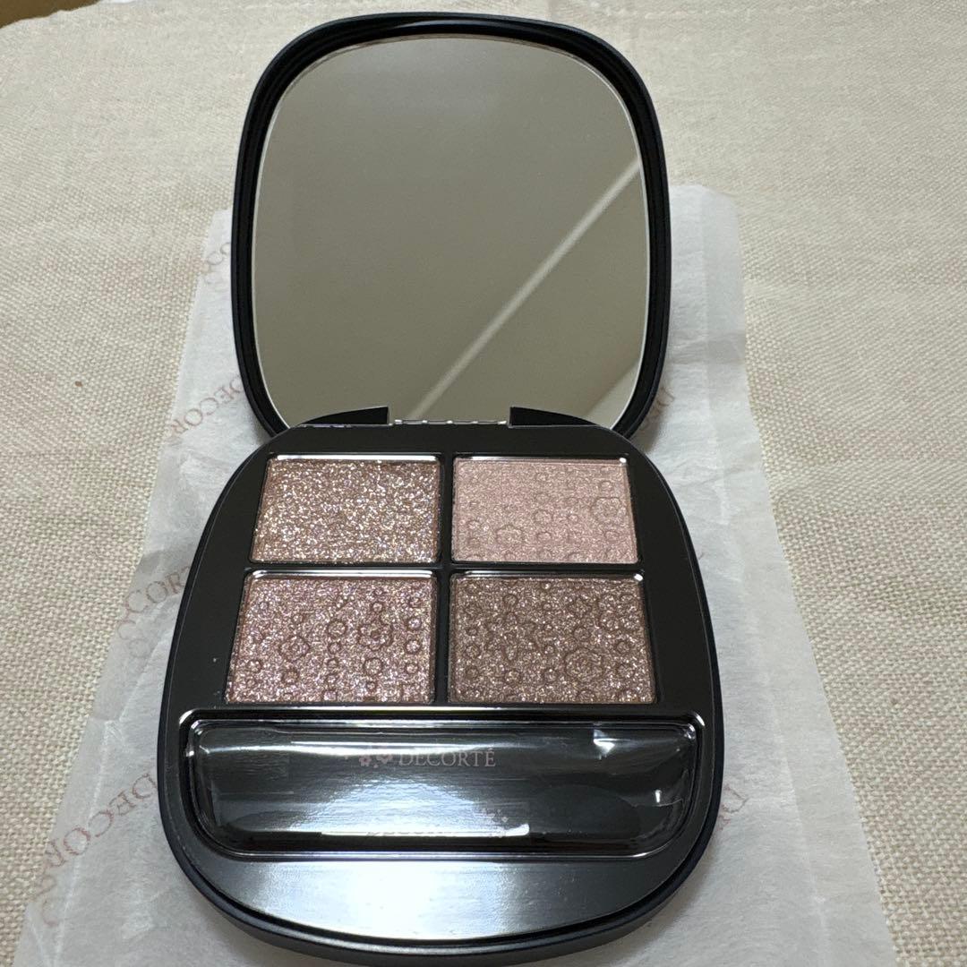 コスメデコルテ クリスマスコフレ2025 アイシャドウ ETERNALBLOOM