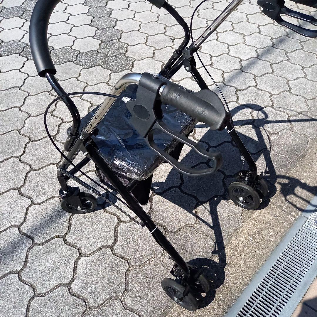 美品◎KMINA Walker 四輪歩行器 杖付き折りたたみチェア付属