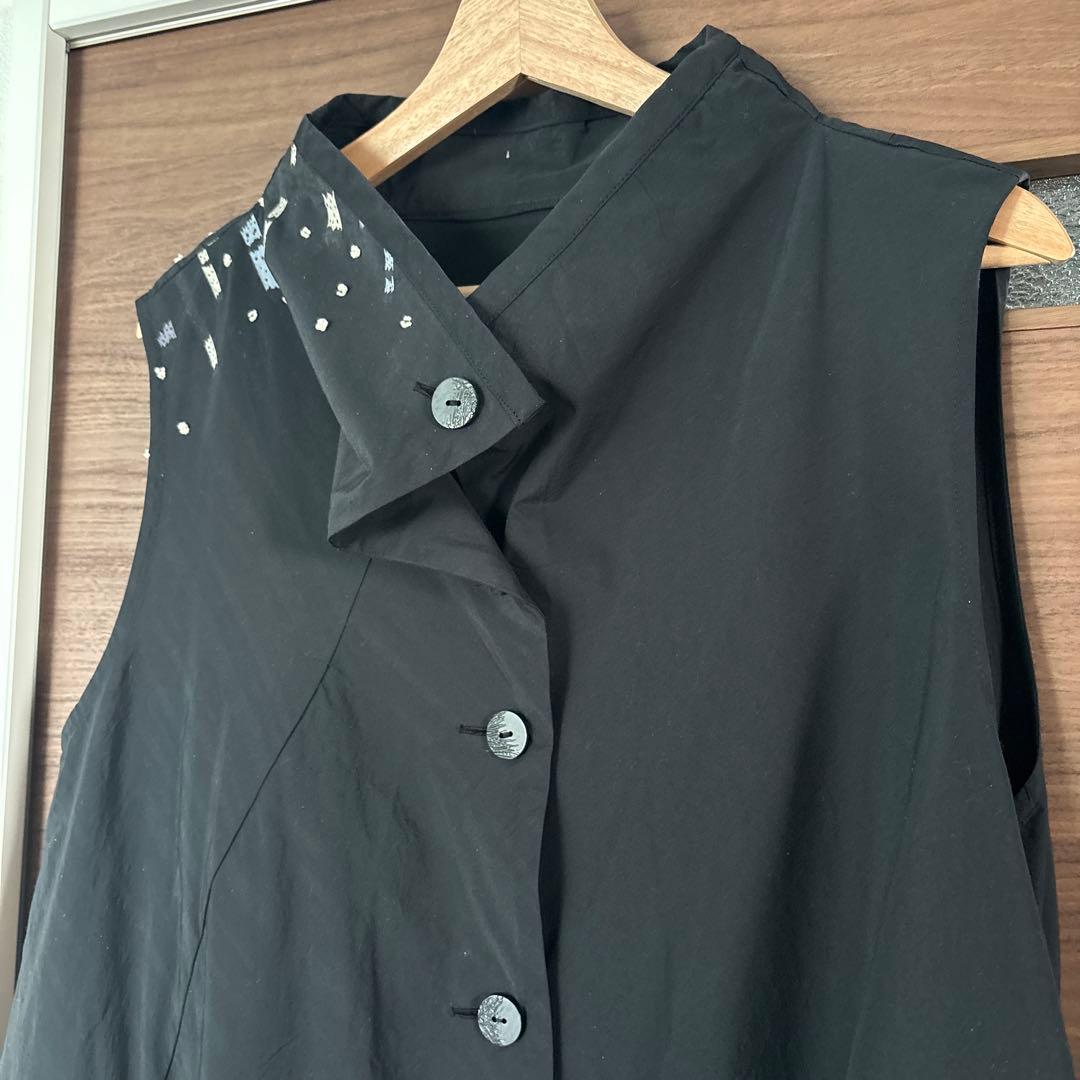 慈雨ブラックジレ