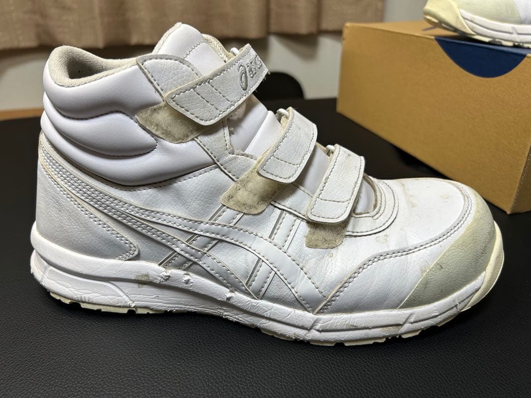 アシックス　安全靴　ウィンジョブcp302 ホワイト　27.5 中古