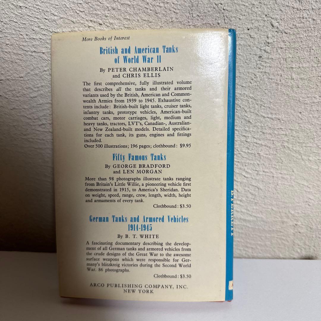 洋書 Fighting Vehicles of the Red Army