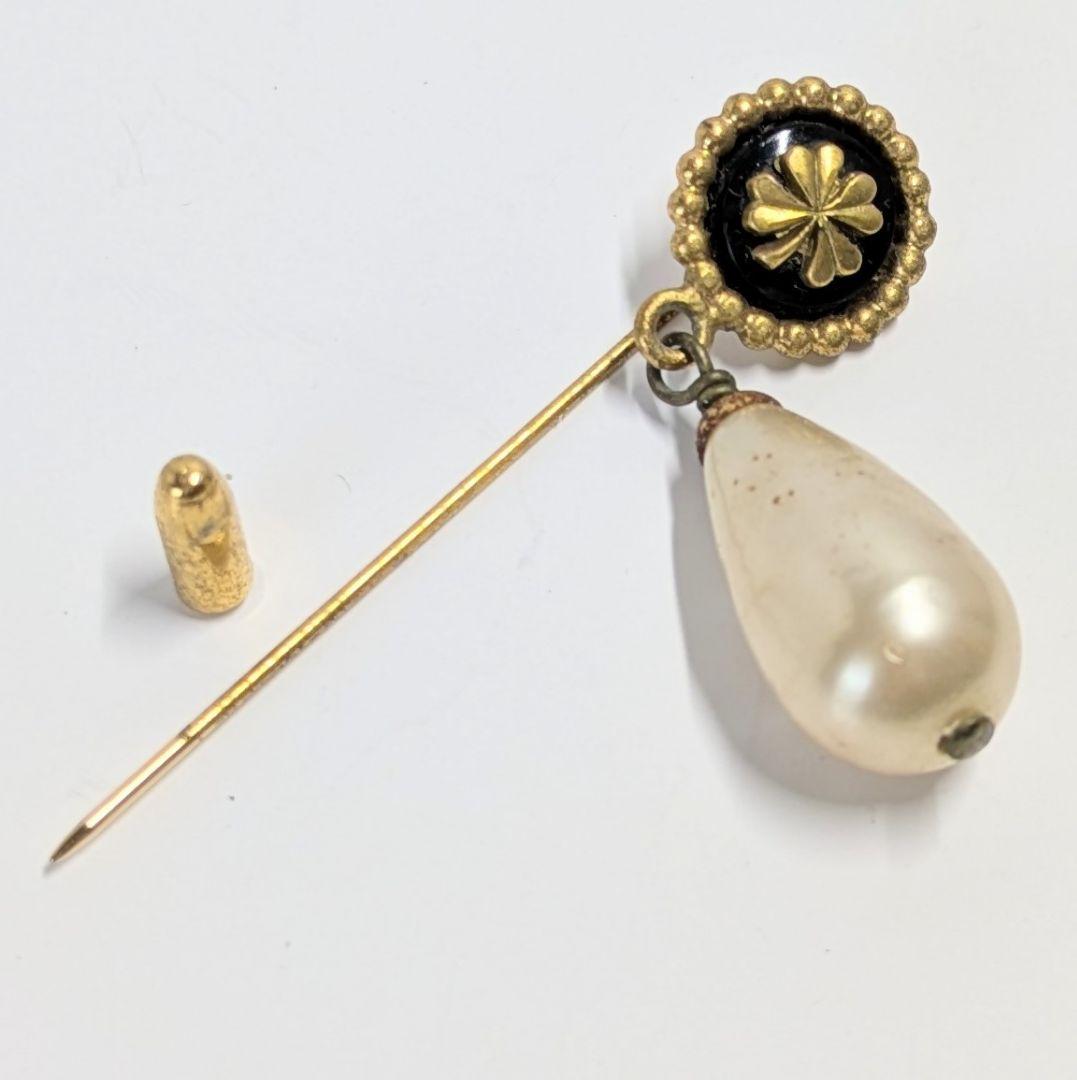 CHANEL シャネル　クローバー モチーフパール ピンブローチ　フェイクパール