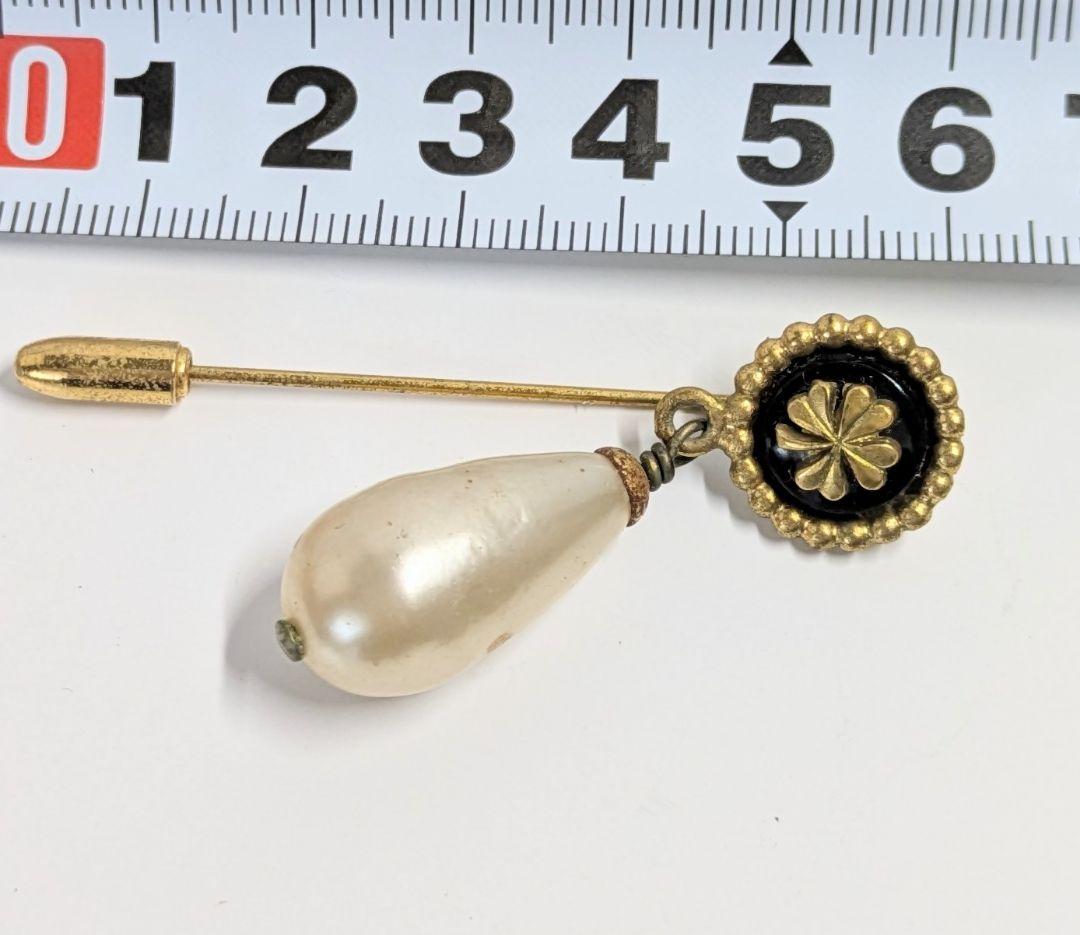 CHANEL シャネル　クローバー モチーフパール ピンブローチ　フェイクパール
