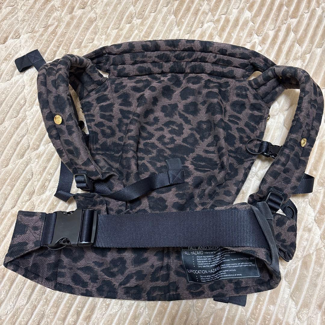 artipoppe／抱っこ紐　ヒョウ柄