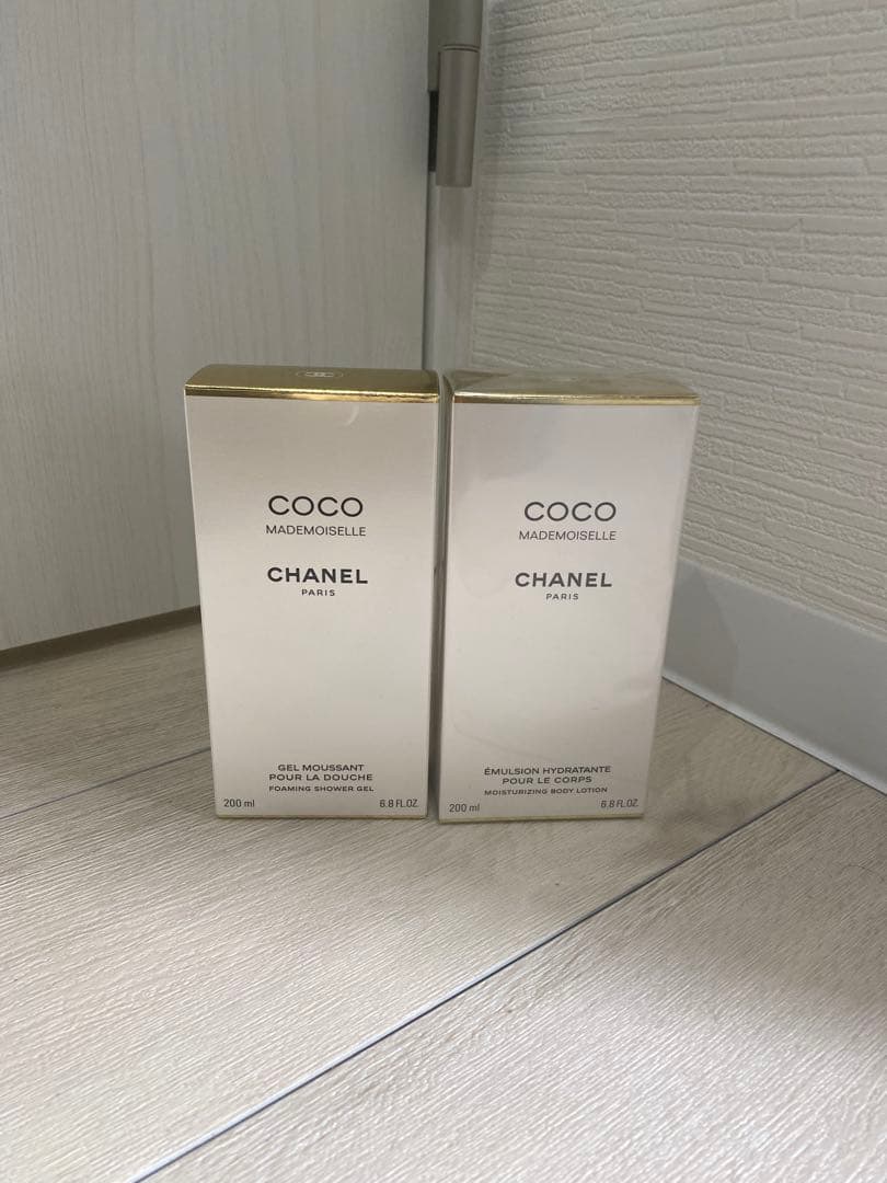 Coco Mademoiselle シャワージェル & ボディローションセット