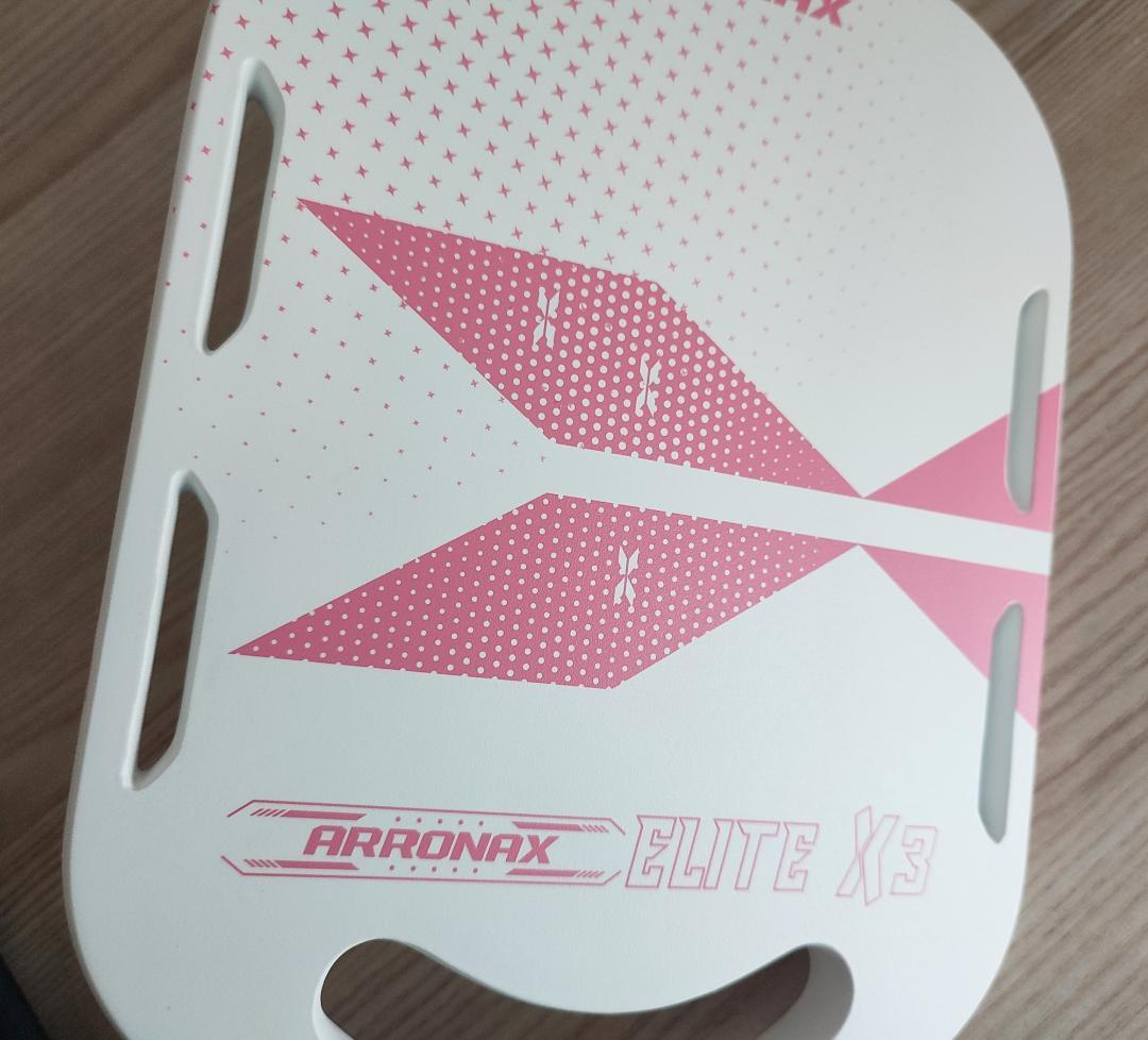 ARRONAX ELITE X3 ピックルボール パドル エッジレス 白 ピンク