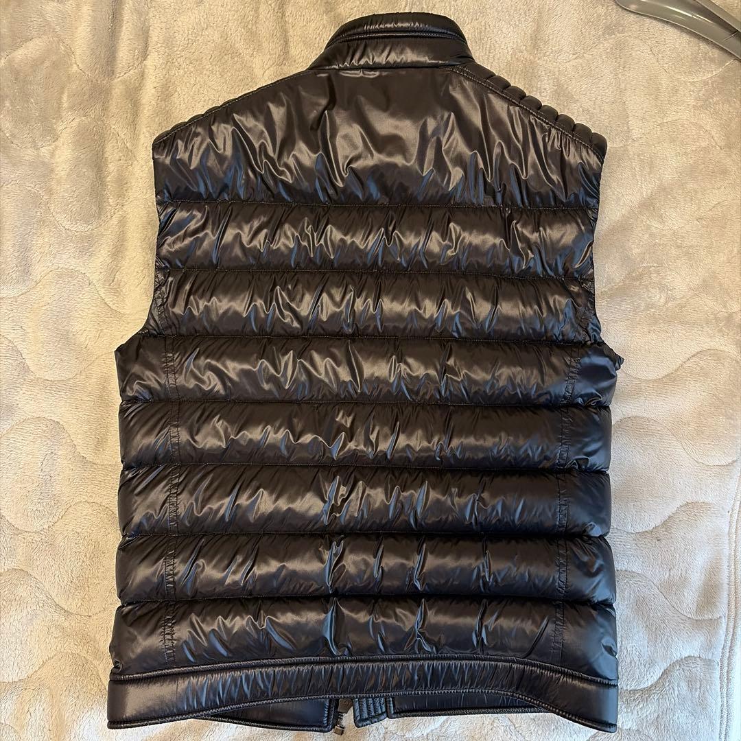 PRADA プラダ　ダウンベスト