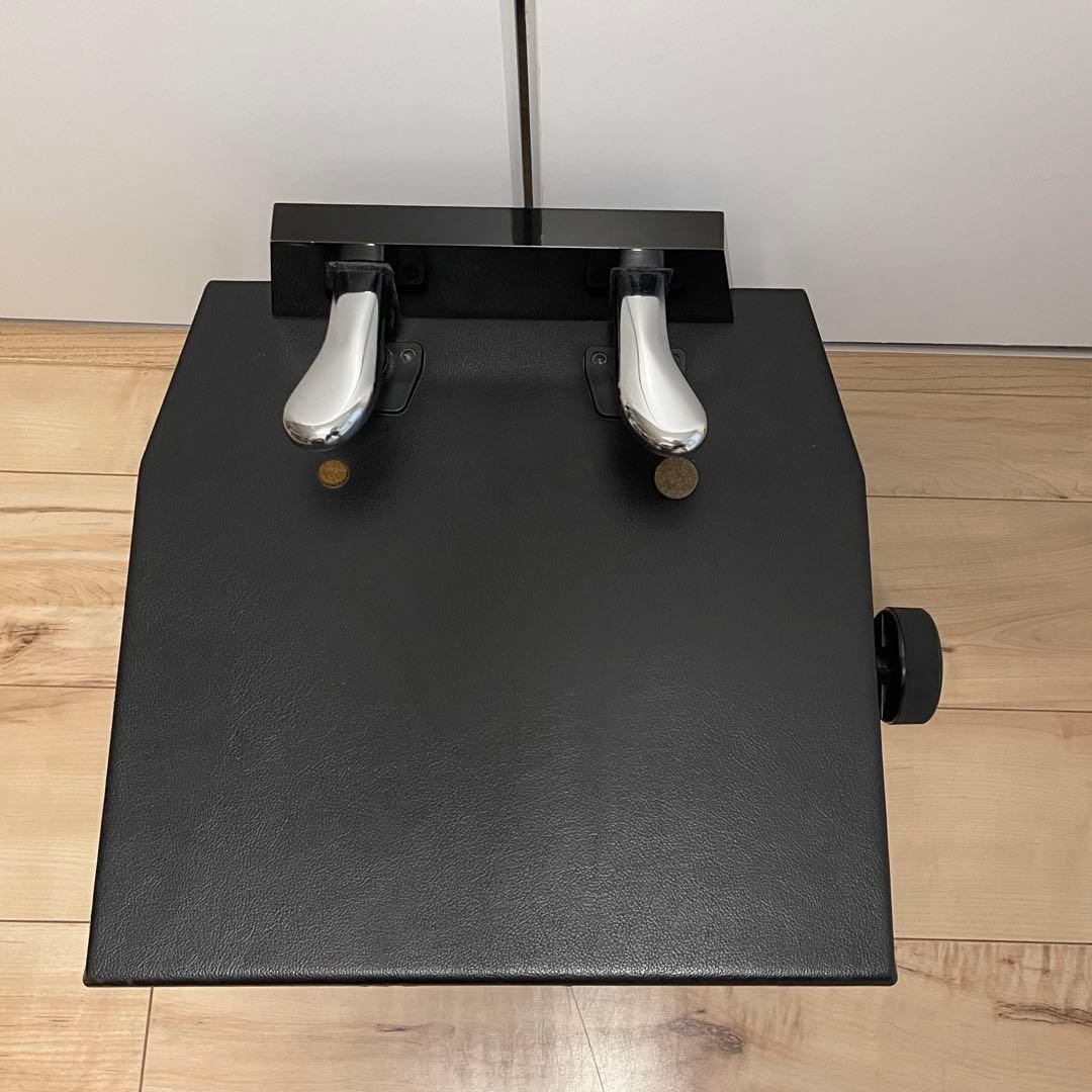 ピアノ　補助ペダル