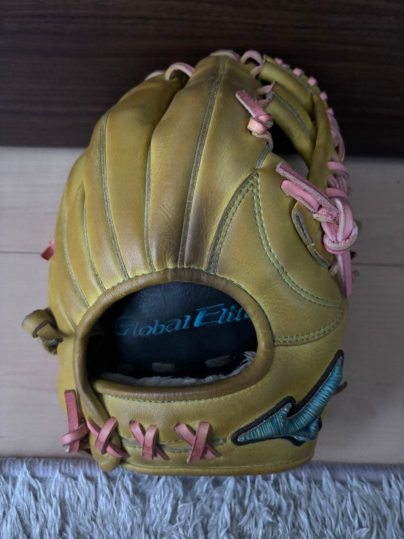 ミズノ グローバルエリート 軟式用グラブ