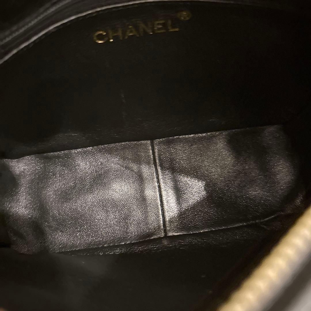 美品　シャネル チェーンショルダー ラムスキン