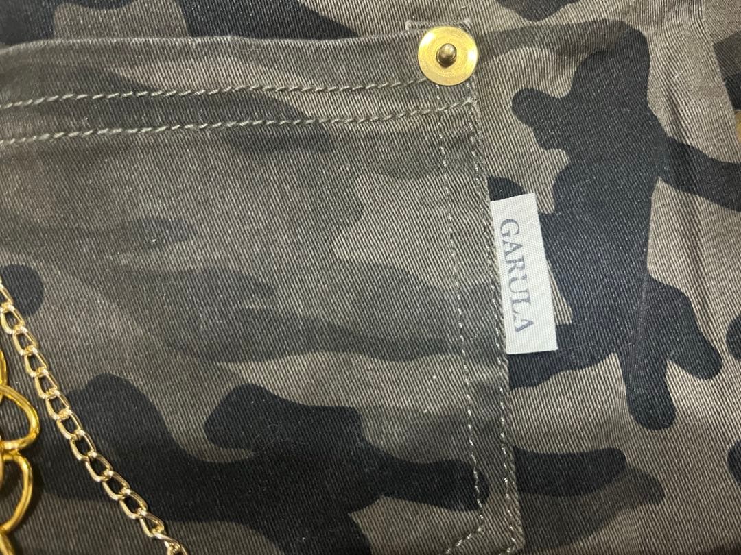 GARULA 迷彩柄 ショートパンツ