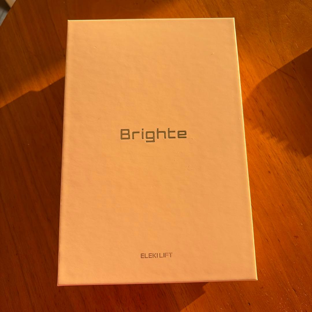 エレキリフト　リフト美顔器ピンク