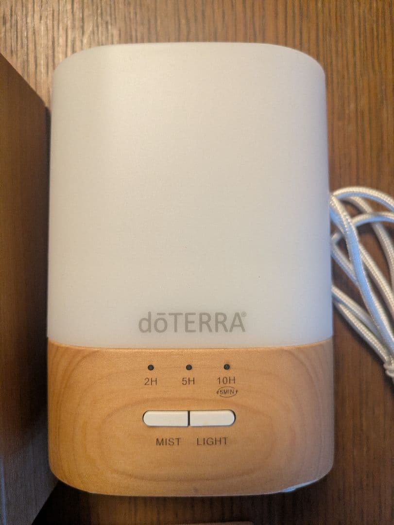ゆかです★doTERRA ディフューザー，オイル，木箱，木製スタンド，