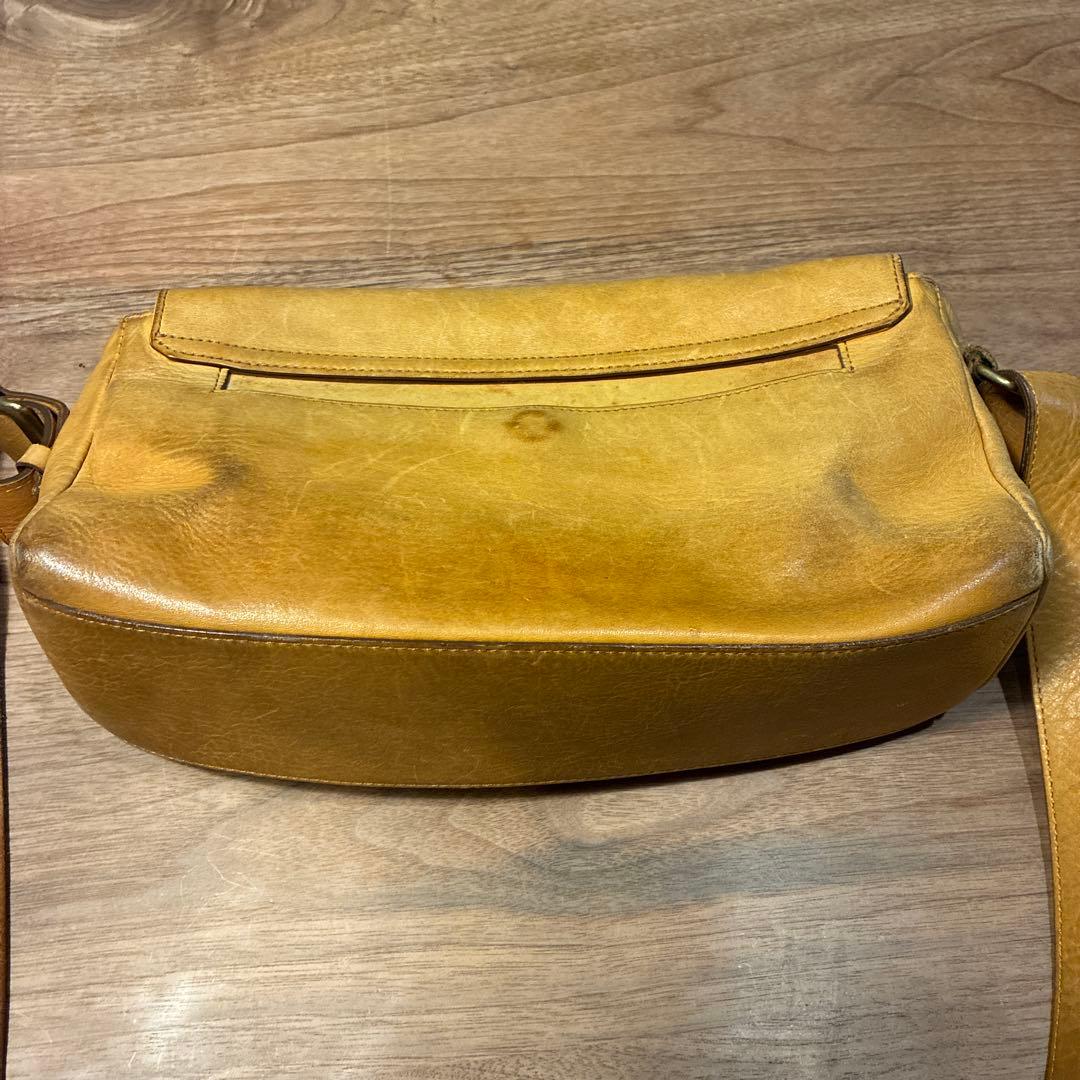 土屋鞄　ガジェットツールボックス