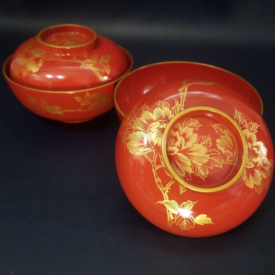 イチゴ　漆塗 内総沈金 菊花紋吸物椀2客、朱漆塗 牡丹沈金 吸物椀 2客