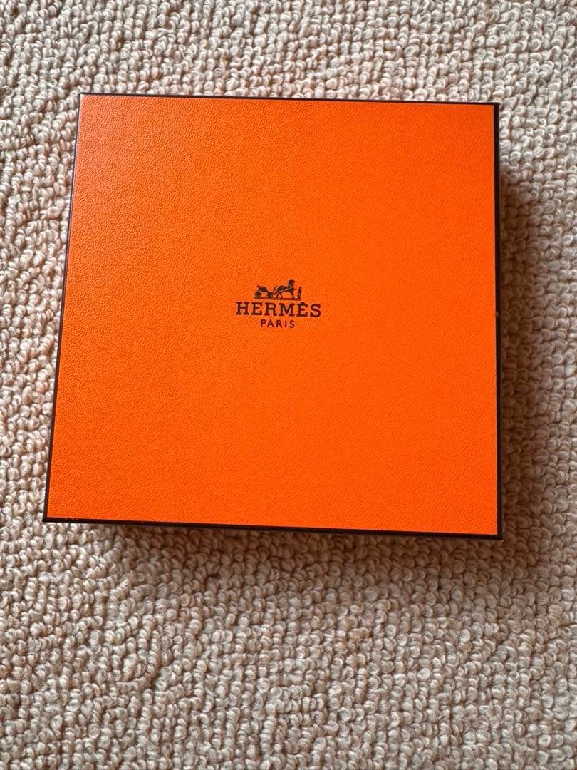 新品未使用 エルメス HERMES ハンカチ 2枚セット グレーピンク紙袋リボン