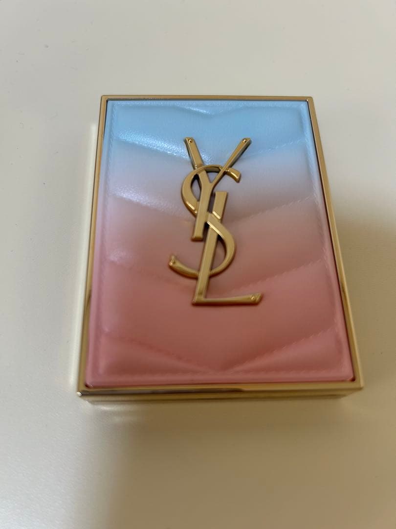 【未使用】イヴサンローラン クチュールミニクラッチ 125