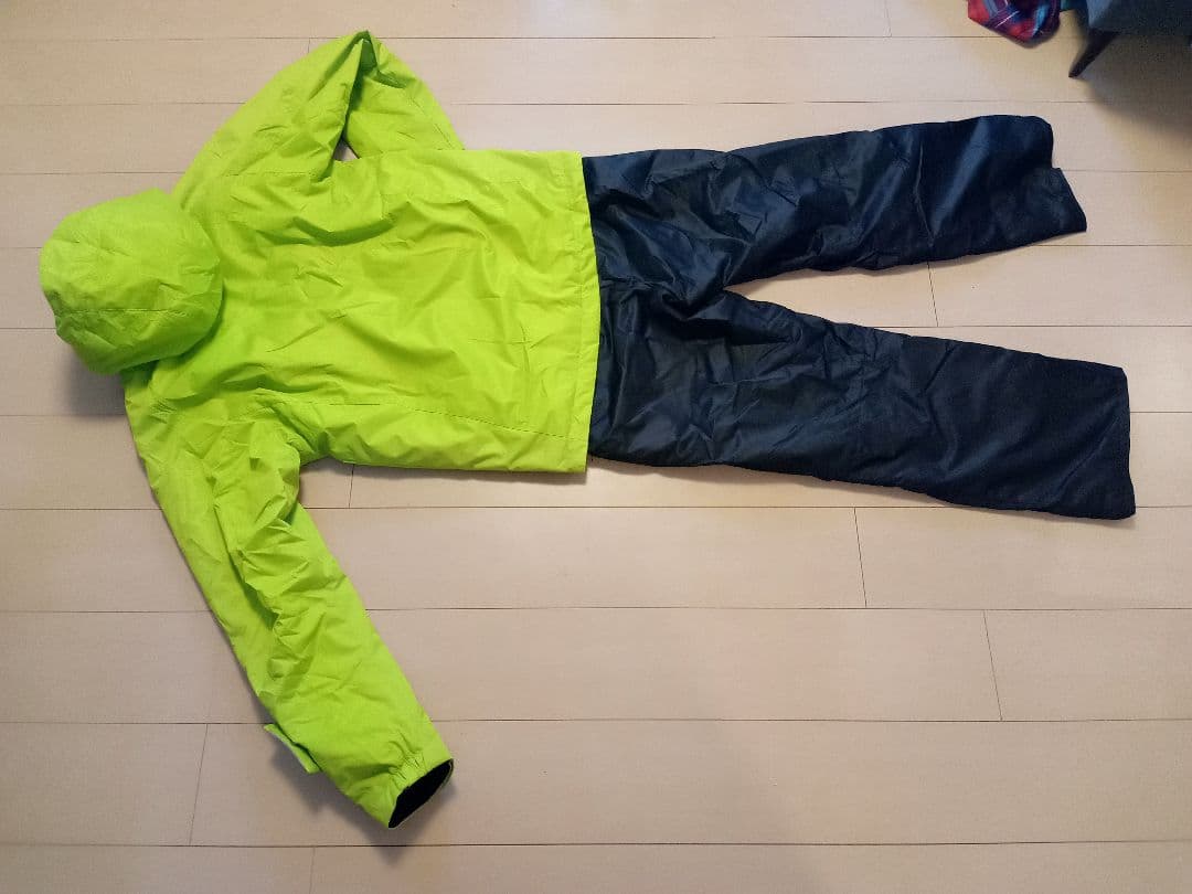 ほぼ新品【上下セット】ONYONE　RUSH air スキー スノボー ウェア