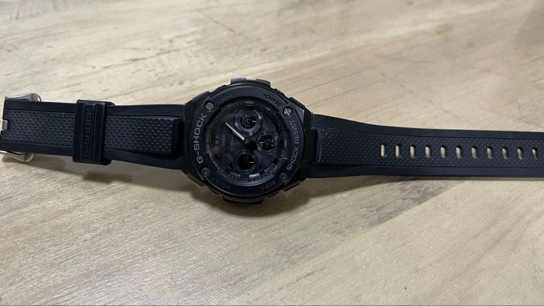 【美品】カシオ Ｇショック G-SHOCK GST-W300G-1A1JF