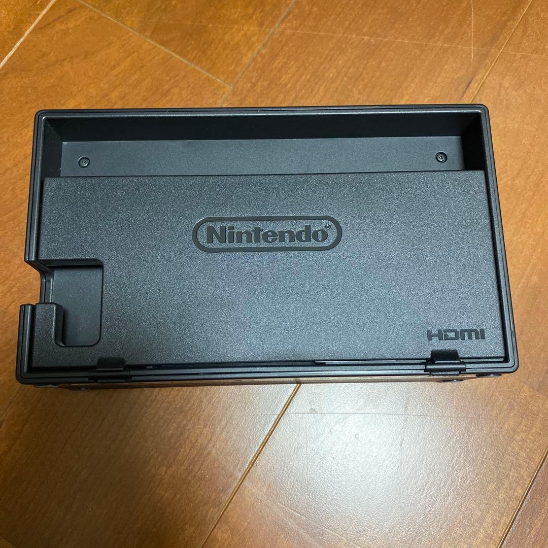 完動品　美品　箱付き　任天堂　Switch ニンテンドー