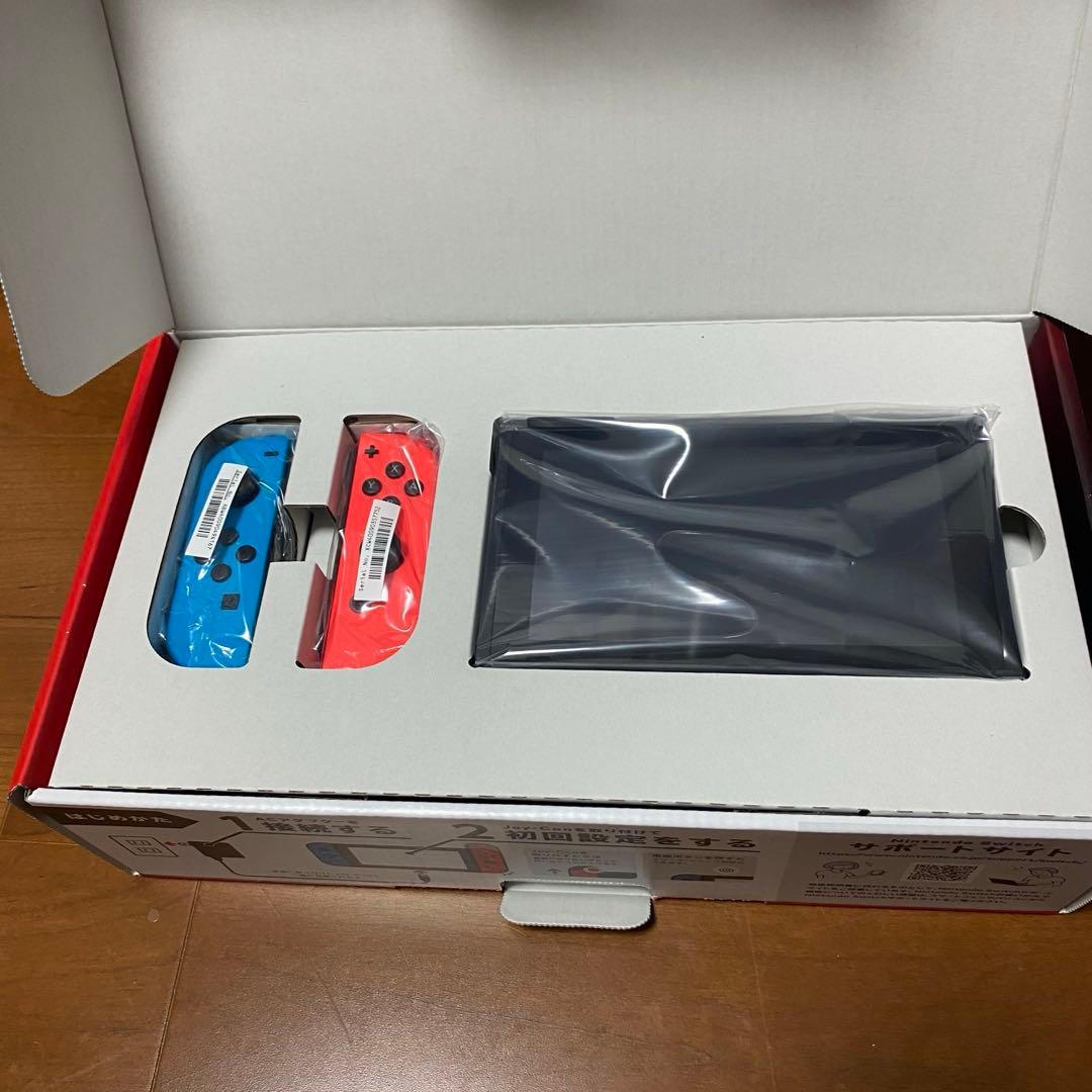完動品　美品　箱付き　任天堂　Switch ニンテンドー
