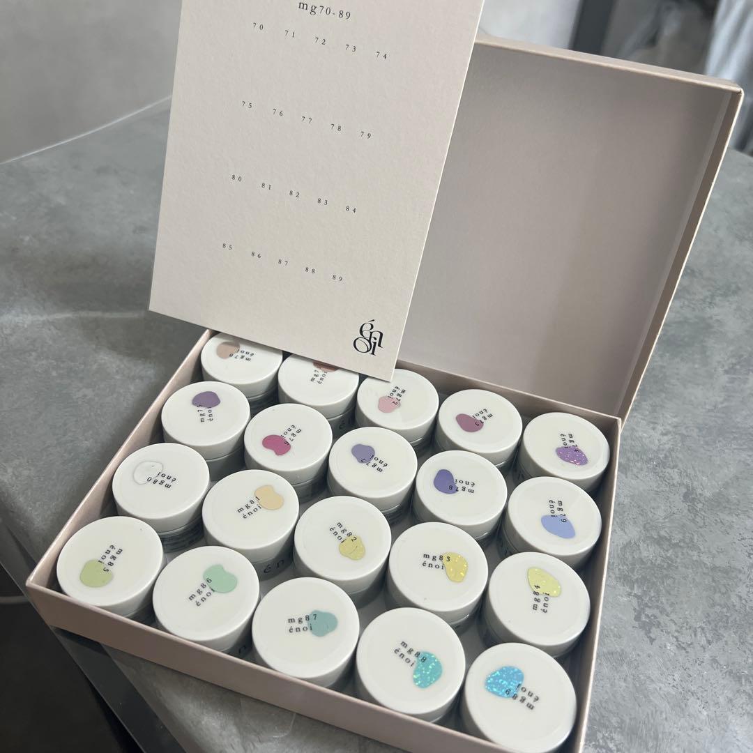 enoi PLATINUM MAGNET ジェル