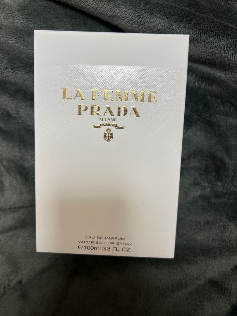 LA FEMME PRADA オードパルファム 100ml