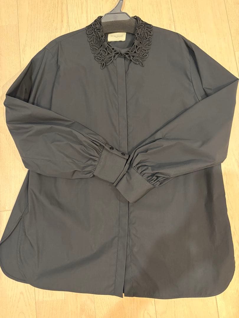 【新品未使用】ユナイテッドアローズ　ブラウス　黒　フリーサイズ