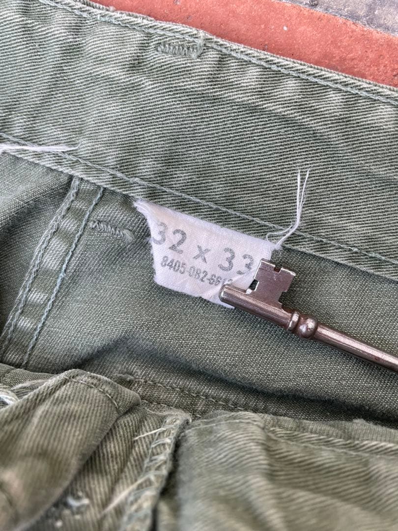 60s US ARMY OG107 ベイカーパンツ　着画あり
