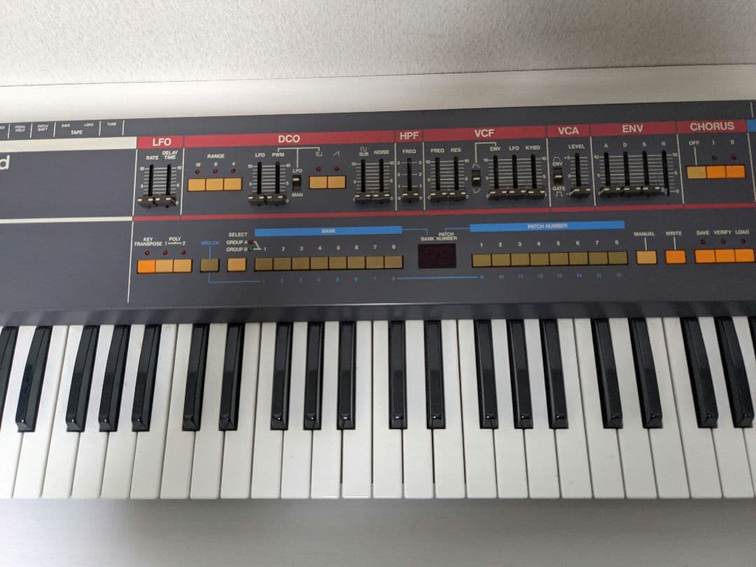 Roland JUNO-106 アナログシンセサイザー ビンテージ