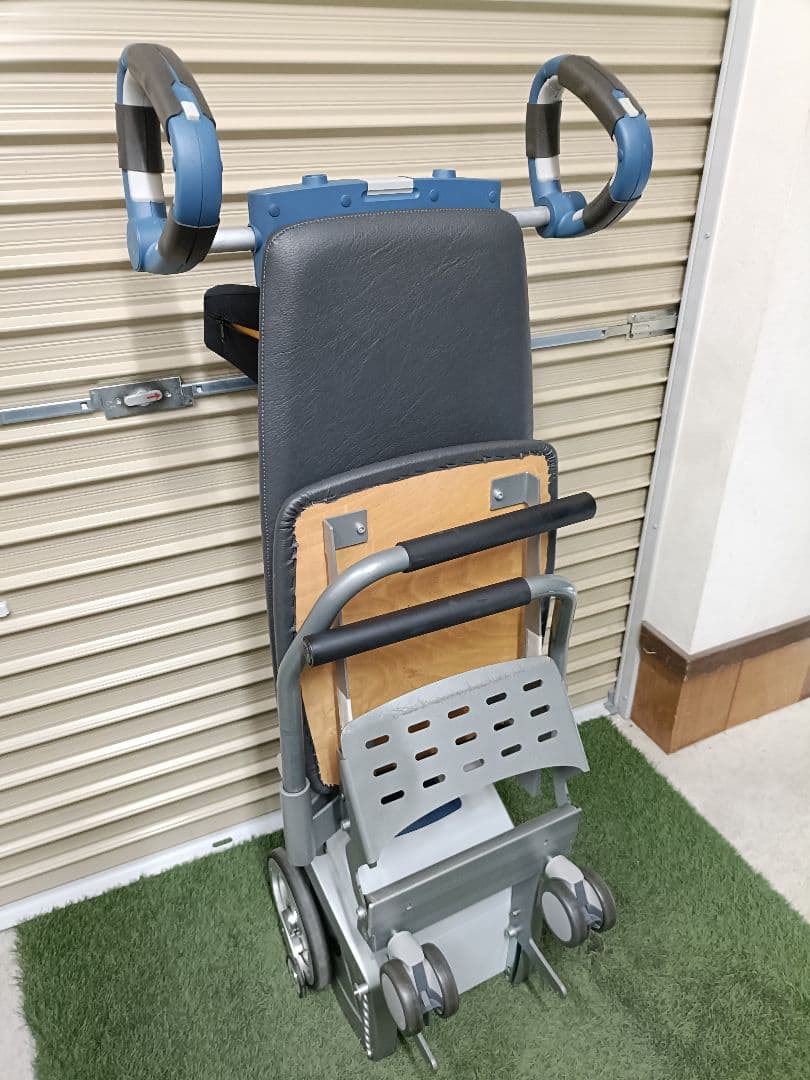 スカラモービル scalacombi コンビ仕様 車椅子 介助移動 階段昇降