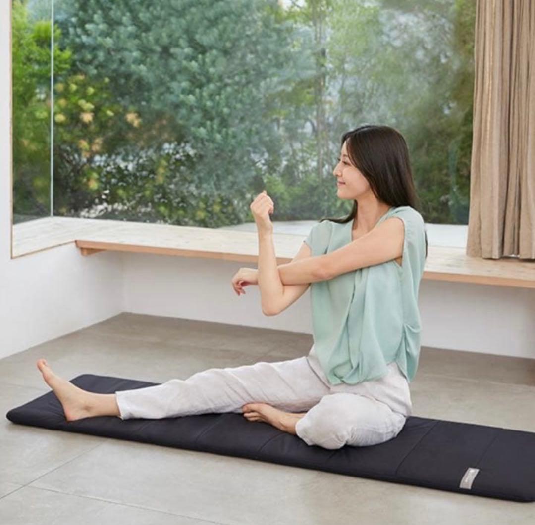 air weaveエアウィーブ　ポータブルmini ヨガマット　黒