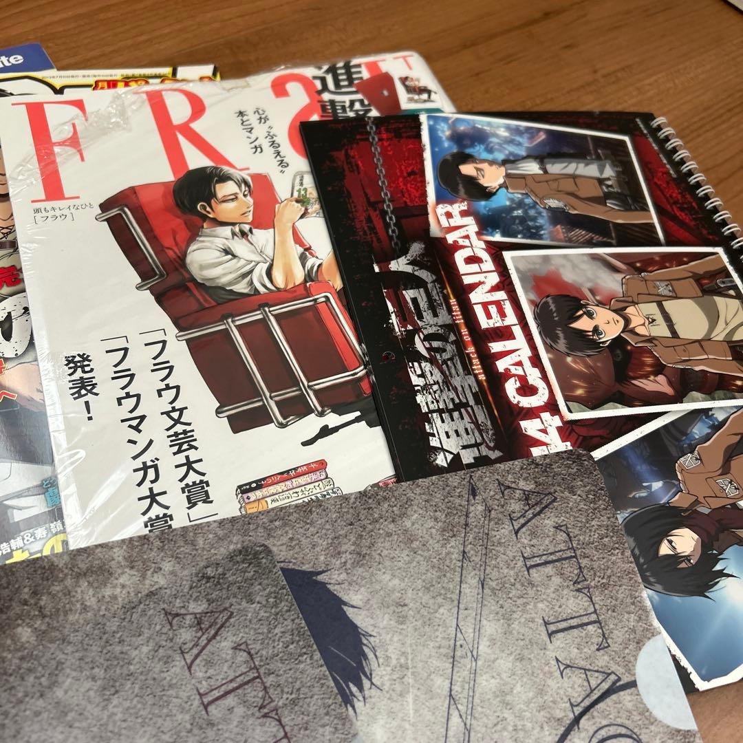 進撃の巨人　グッズセット